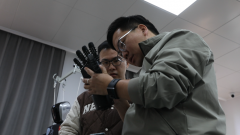 要集成更多的这种多模态的传感器”